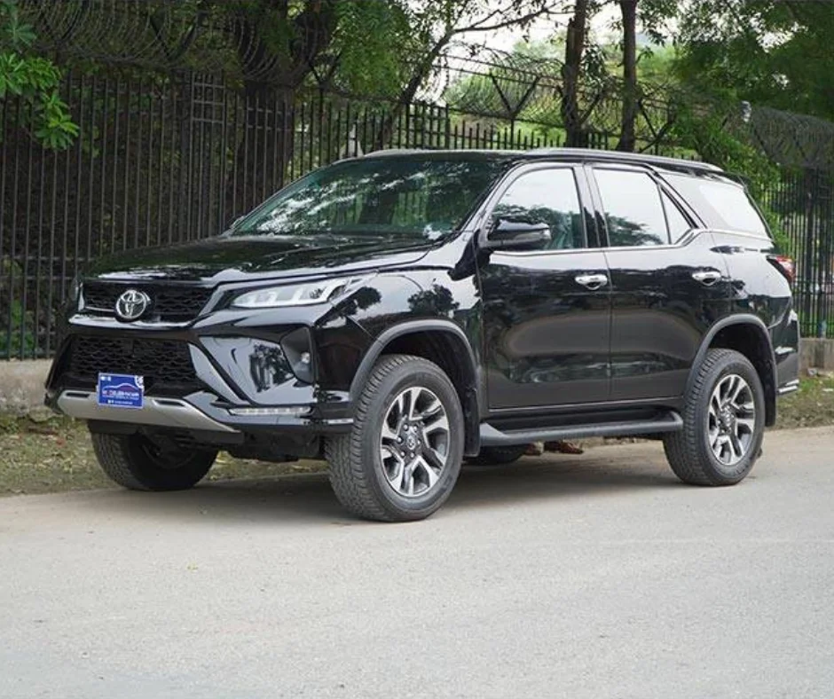 fortuner for rent in lahore