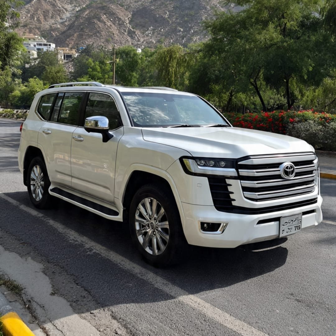 Home toyota land cruiser for rent in Lahore